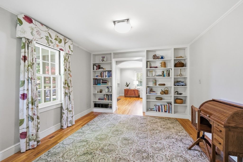 Apartment in Longmeadow, Hampden - More