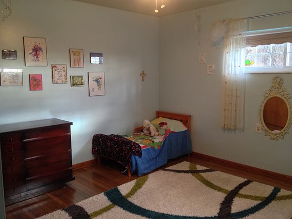 Master Bedroom. Huge Closet