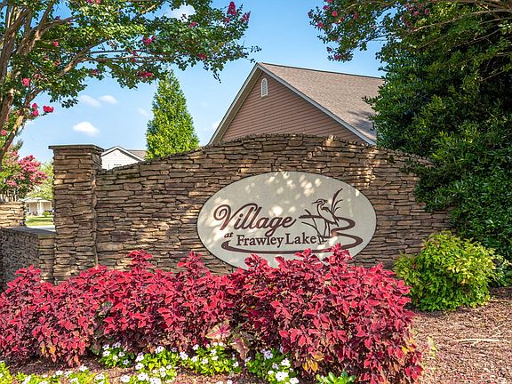 5th image of 6917 Village Lake Cir