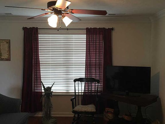 4th image of 164 Old Tavern Cir