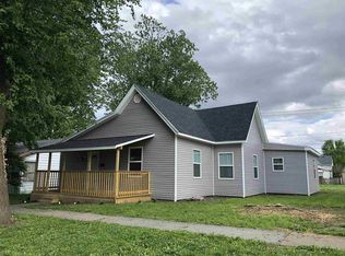 318 W Warren St, Mitchell, IN 47446