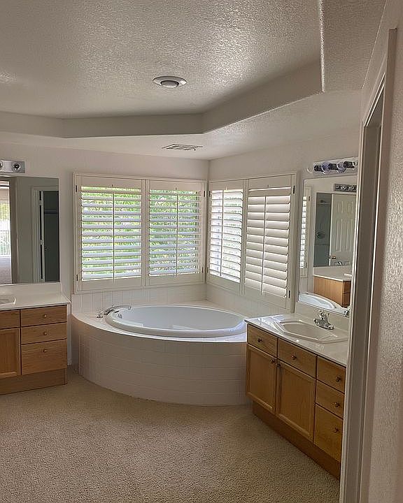 Master bath 