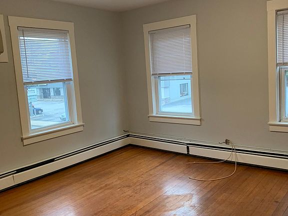 4th image of 1349 Douglas Ave #2