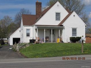 5784 Buffalo St, Sanborn, NY 14132