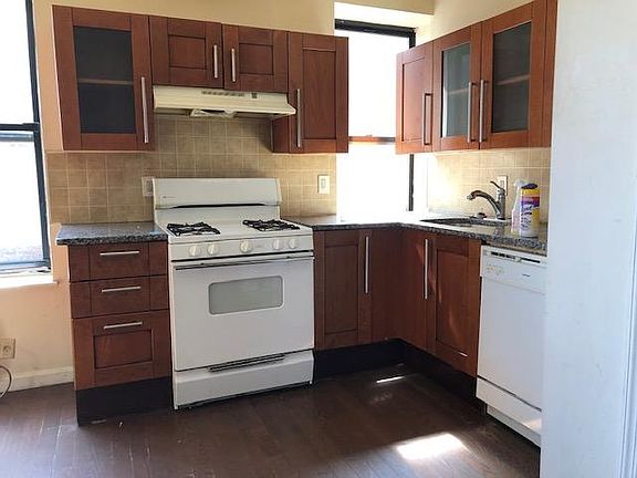 4th image of 14 Park St APT 22
