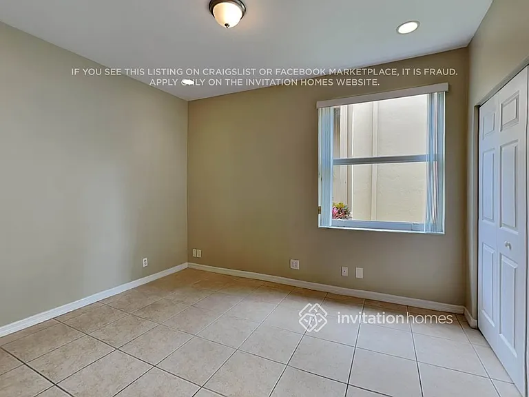 5817 NW 125th Ave — Photo 17