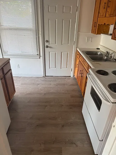 3 bed, 912 sqft, $1,500 — Photo 4