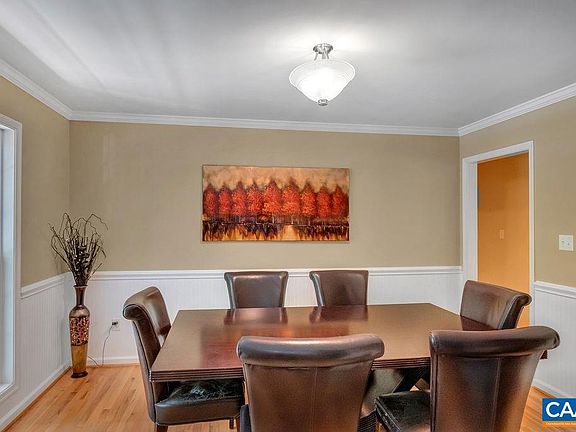 4th image of 657 Jefferson Dr