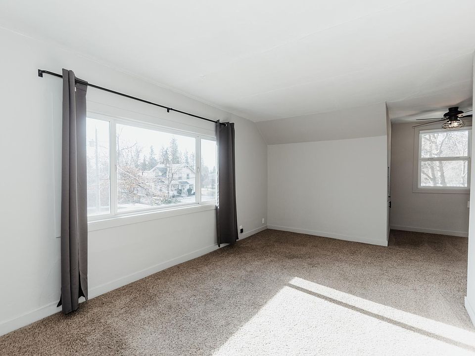 Unit 2: Living Room