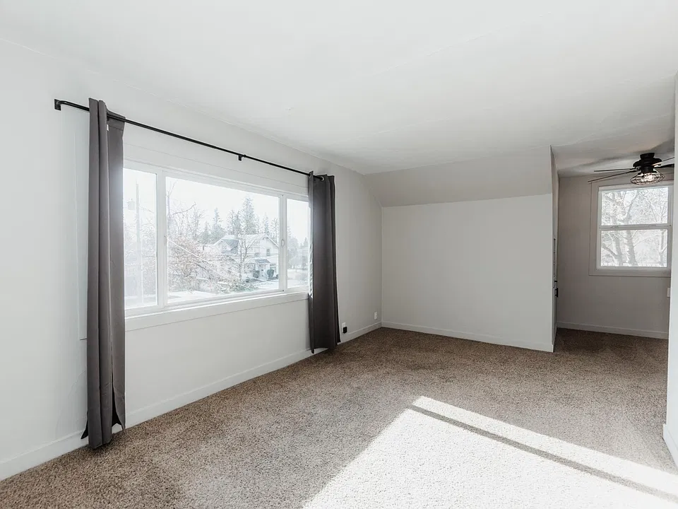 Unit 2: Living Room