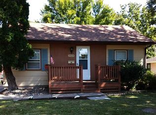 2424 45th St, Moline, IL 61265