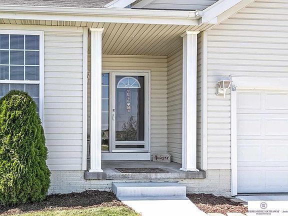 4th image of 3802 S 189th St