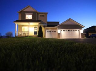 2006 Amberg Cir, Chaska, MN 55318