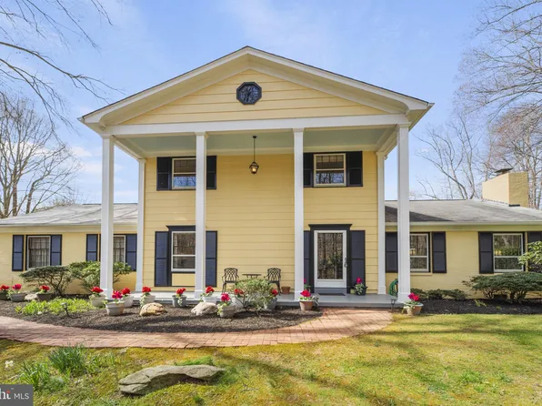 11944 Lakewood Ln, Fairfax Station, VA 22039