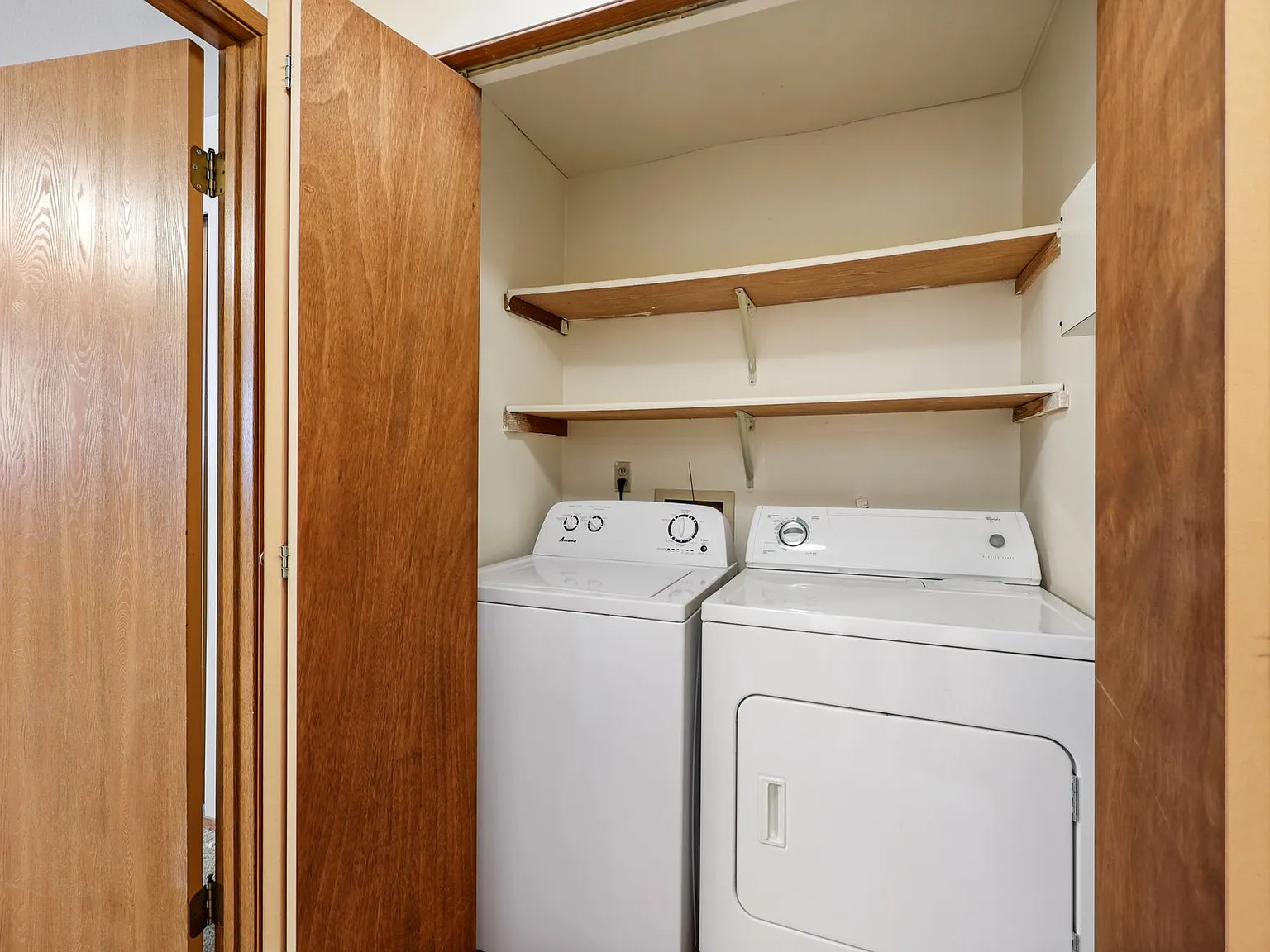 River Glen Apartments — Photo 4