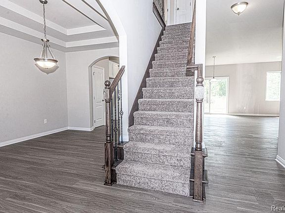 2nd image of 53188 Woodland Meadows Dr