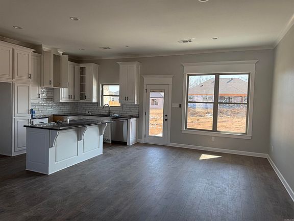 3rd image of 1000 Chavis Ct