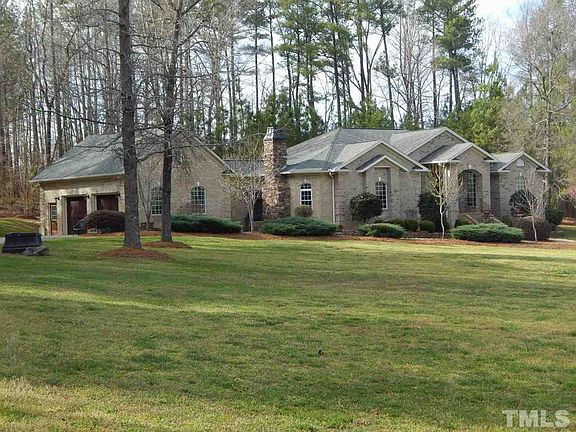 2nd image of 2029 Aurora Ln