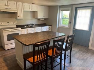 84B Hovey Rd #B, Londonderry, NH 03053