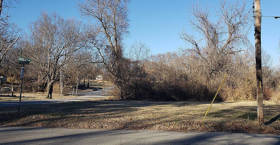 1st image of 320 Greeley Ave