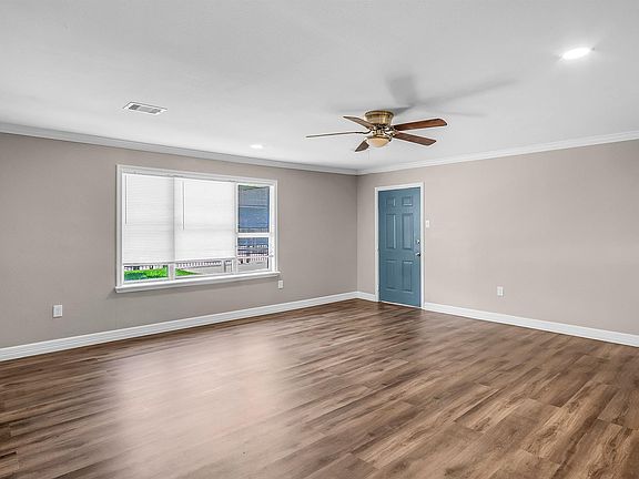 4th image of 3531 Dalstrom St