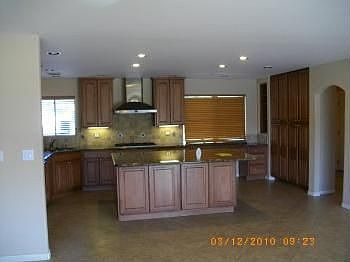 3rd image of 6147 E Clinton St