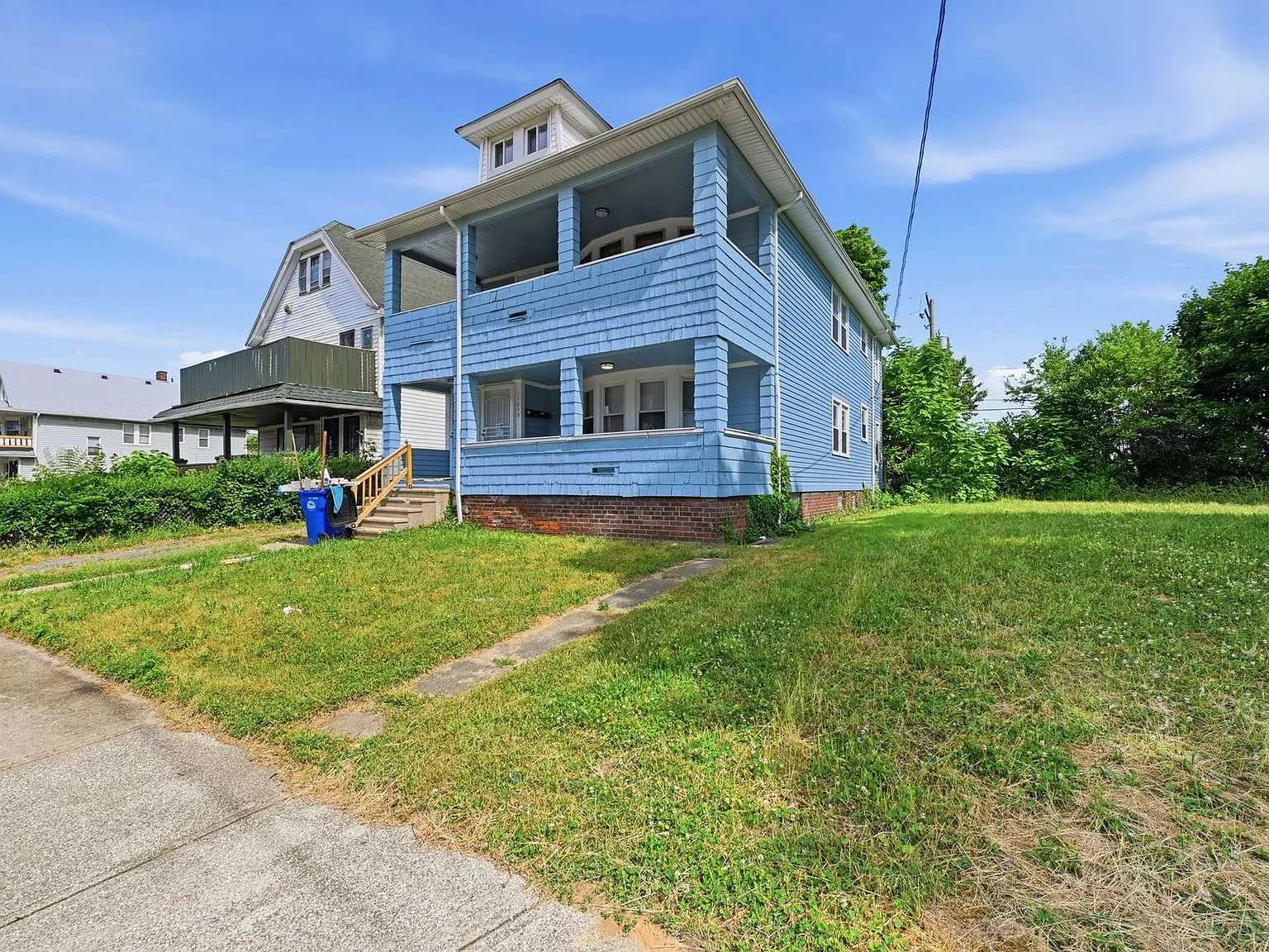 11611 Fairport Avenue — Photo 4