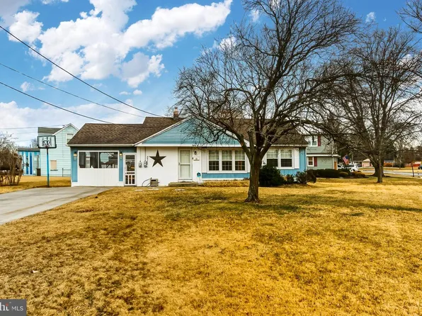85 Holly Dr, West Deptford, NJ 08096