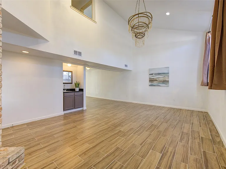 4403 Willow Beach Dr — Photo 6
