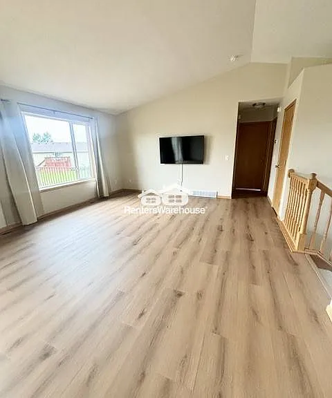 605 7th Ave SW — Photo 3