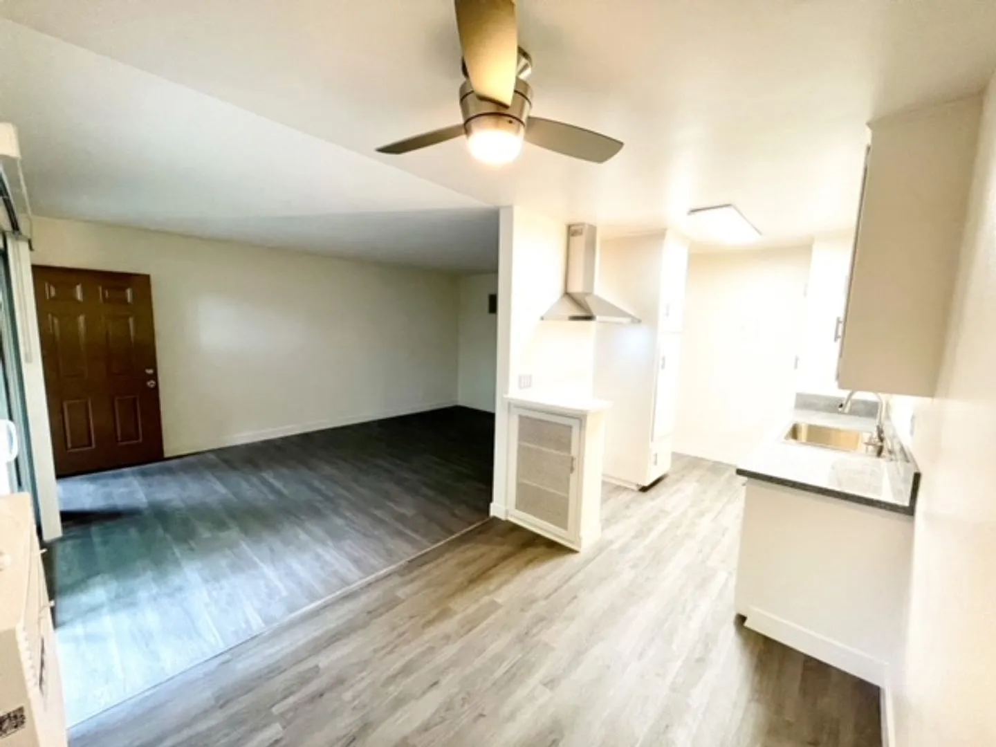 405 N Marengo Ave. — Photo 3