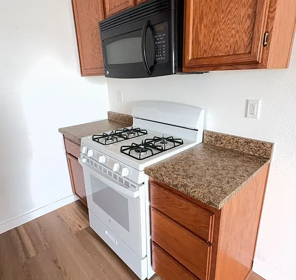 209 E. Grace St — Photo 5