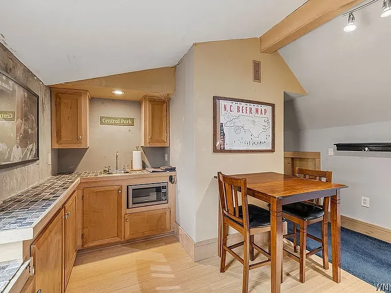 44 Rand Ave #2 — Photo 24