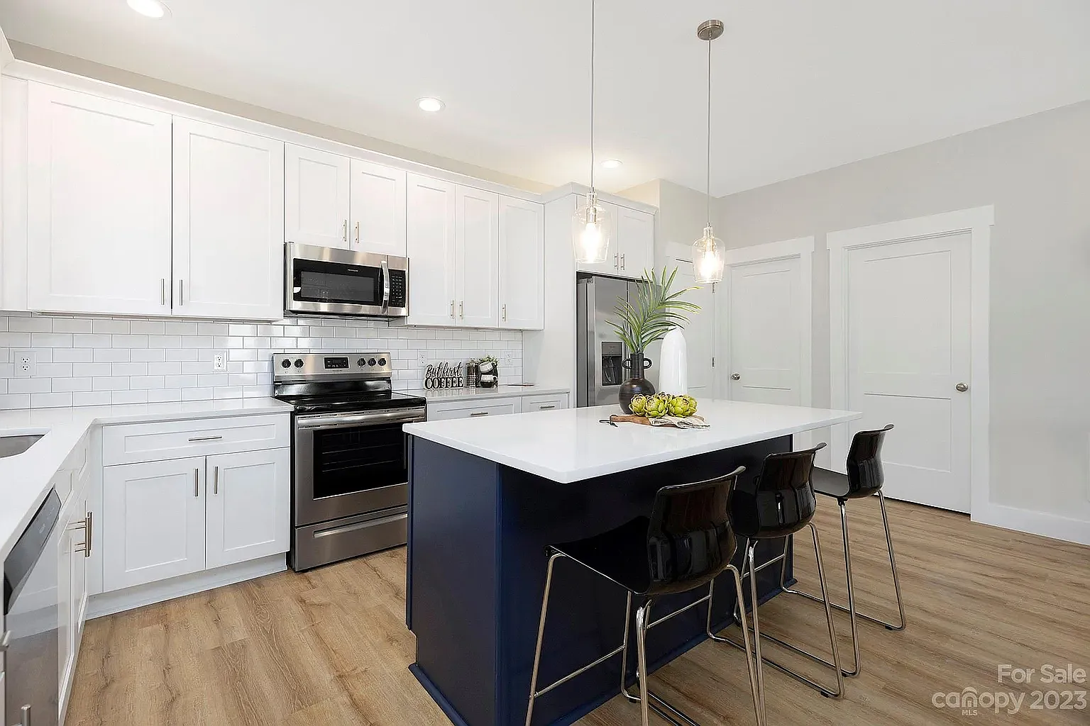 3 bed, 2.5 bath, 1540 sqft, $1,750 — Photo 4
