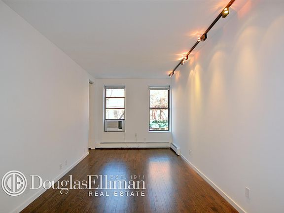 3rd image of 661 10th Ave APT 2C