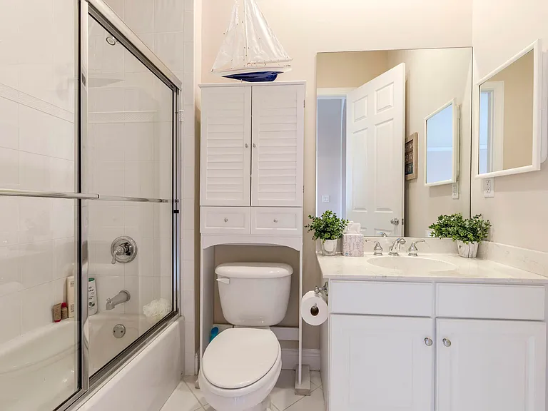 106 Renaissance Dr — Photo 23