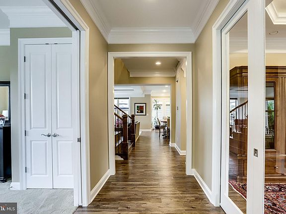 5th image of 20610 Holyoke Dr