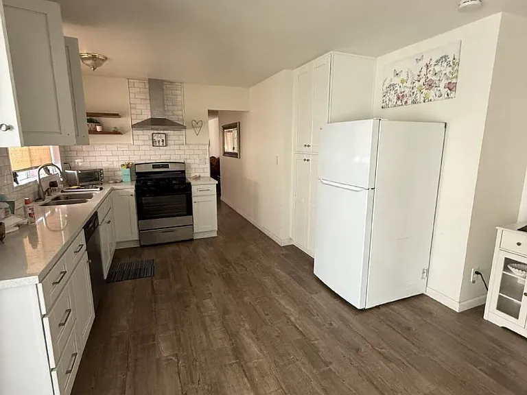 390 Magnolia Cir — Photo 6