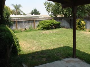 302 Blossom Dr, Ripon, CA 95366