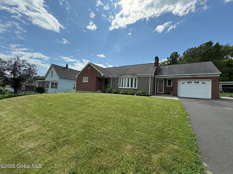 2nd image of 18 Lark Street