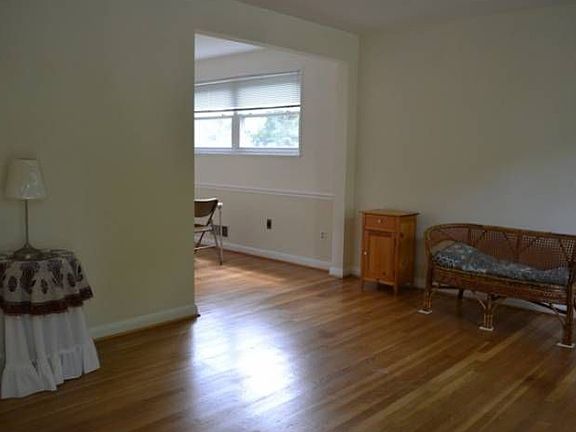 Living room to dining rm