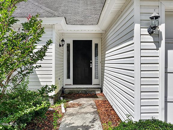 4th image of 211 Sugar Mill Drive