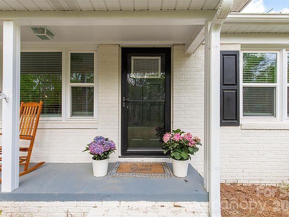 2nd image of 1143 Potter Rd