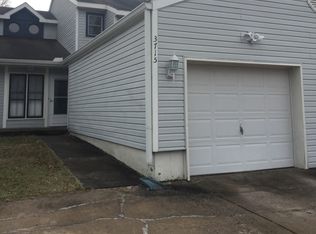 3715 NE 43rd St, Kansas City, MO 64117