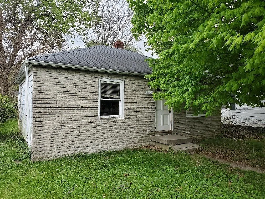 2029 Houston St photo 1