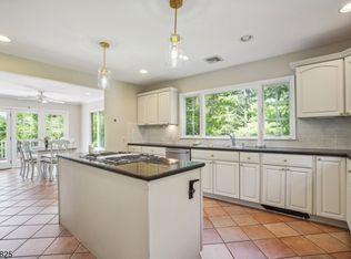 1577 Long Hill Rd, Millington, NJ 07946