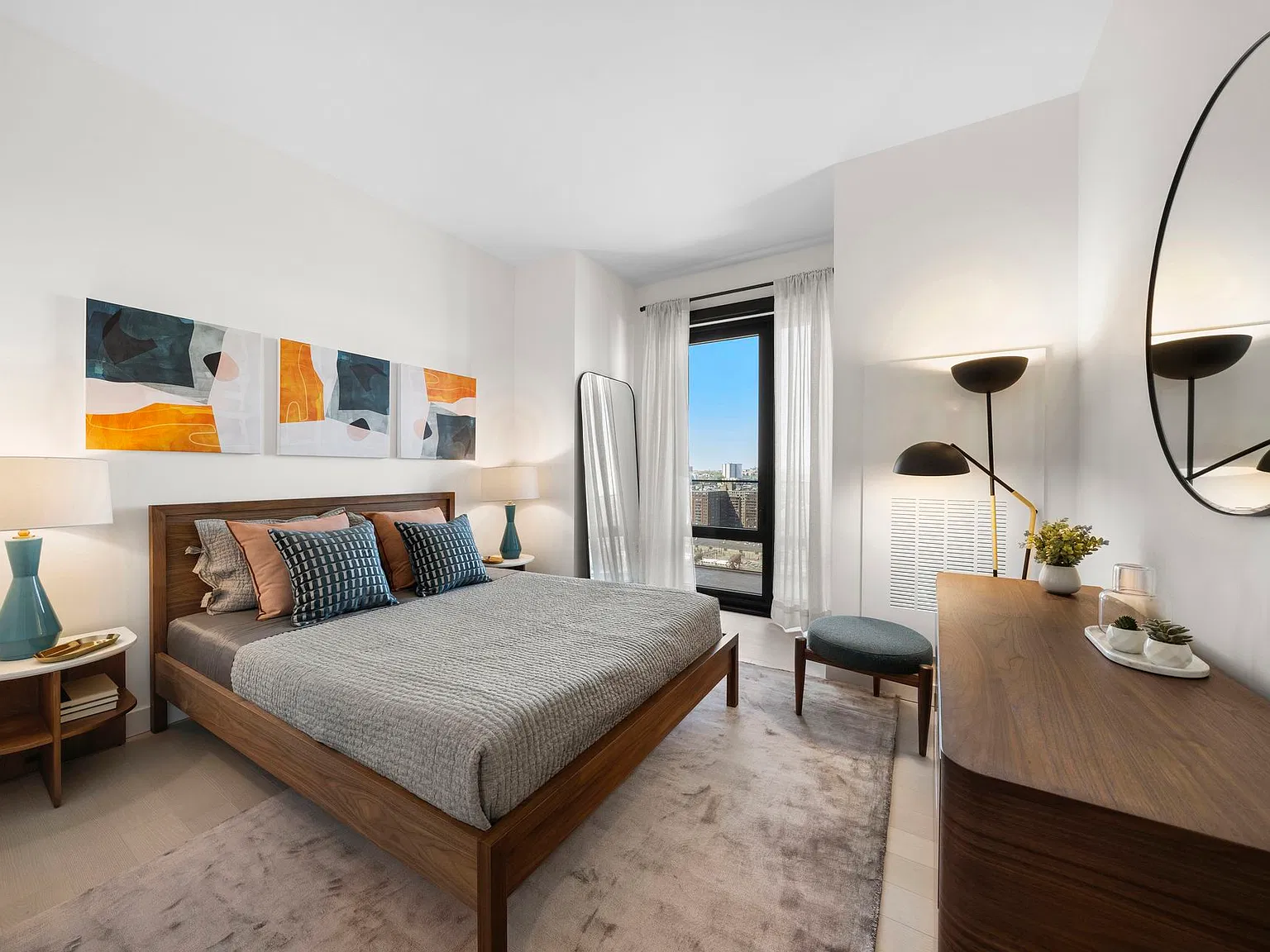 2 bed, 1275 sqft, $5,340 — Photo 1