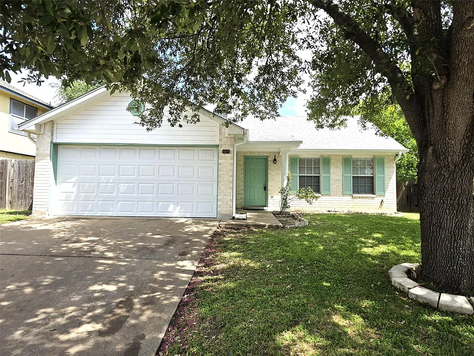 1600 Hollow Tree Blvd