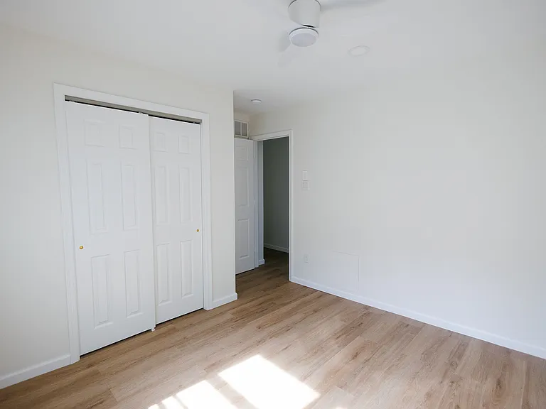 1521 Margaret Ct — Photo 20