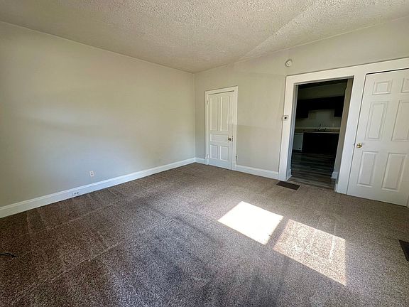 4th image of 3242 Queen City Ave